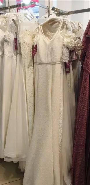 Luxury Evening & Gala Gown Collection Model 11 — Women's Fashion, Evening Gowns, Modest Wear & Hajj Clothing | AFRIMEKS Foreign Trade