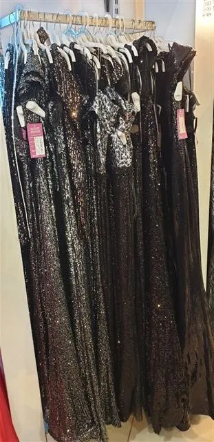 Luxury Evening & Gala Gown Collection Model 17 — Women's Fashion, Evening Gowns, Modest Wear & Hajj Clothing | AFRIMEKS Foreign Trade