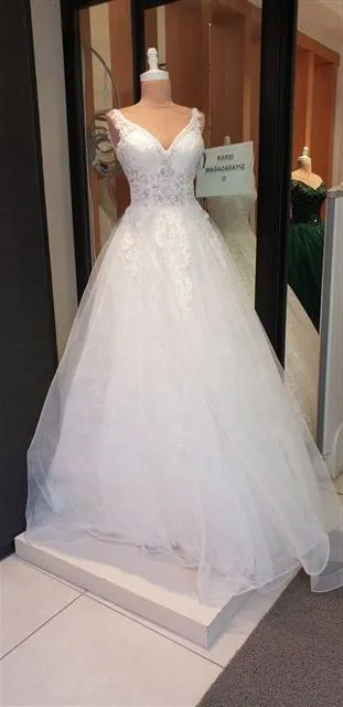 Luxury Evening & Gala Gown Collection Model 121 — Women's Fashion, Evening Gowns, Modest Wear & Hajj Clothing | AFRIMEKS Foreign Trade