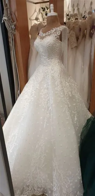 Luxury Evening & Gala Gown Collection Model 36 — Women's Fashion, Evening Gowns, Modest Wear & Hajj Clothing | AFRIMEKS Foreign Trade
