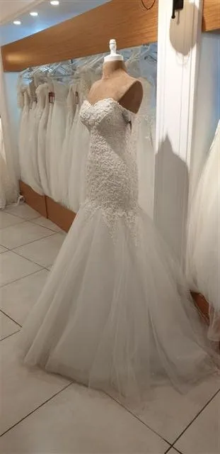 Luxury Evening & Gala Gown Collection Model 107 — Women's Fashion, Evening Gowns, Modest Wear & Hajj Clothing | AFRIMEKS Foreign Trade