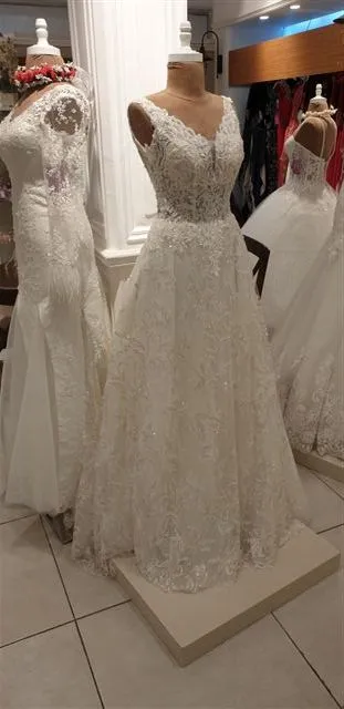 Luxury Evening & Gala Gown Collection Model 52 — Women's Fashion, Evening Gowns, Modest Wear & Hajj Clothing | AFRIMEKS Foreign Trade