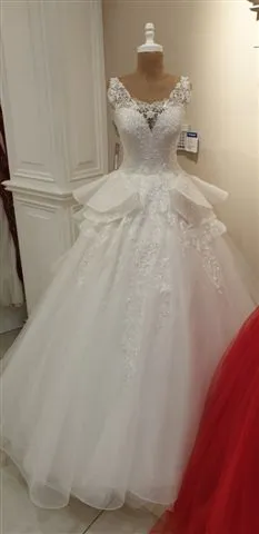 Luxury Evening & Gala Gown Collection Model 25 — Women's Fashion, Evening Gowns, Modest Wear & Hajj Clothing | AFRIMEKS Foreign Trade
