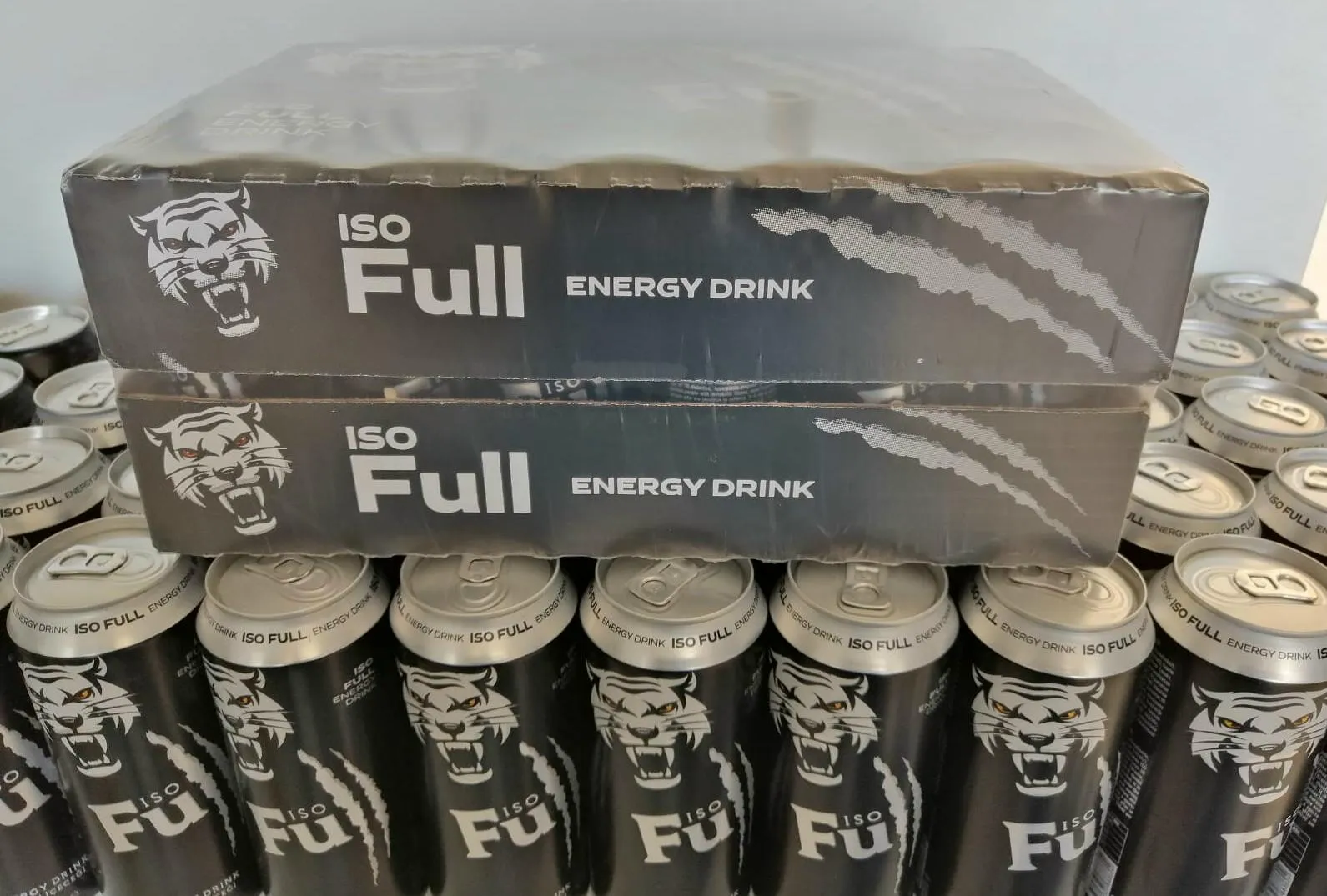 Locca & Full Fruit Carbonated Soft Drink & Energy Drink (250ml) Model 27 — Food, Pulses & Fast-Moving Consumer Goods | AFRIMEKS Foreign Trade